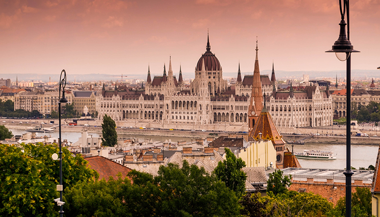 Visita de Budapeste com Mundomar Cruises no cruzeiro pelo rio Danúbio